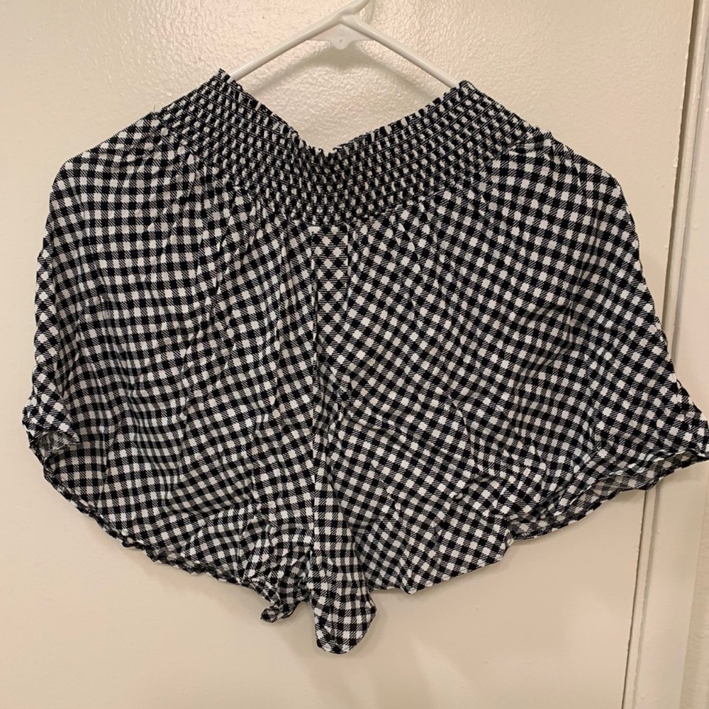 Checkered with Daisy shorts. Great for summer. Figure friendly.